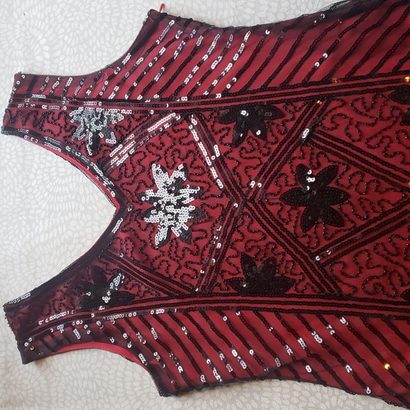 1920s Style Black & Red Sequined Sleeveless Cocktail Dress with Fringe - Picture 7 of 16